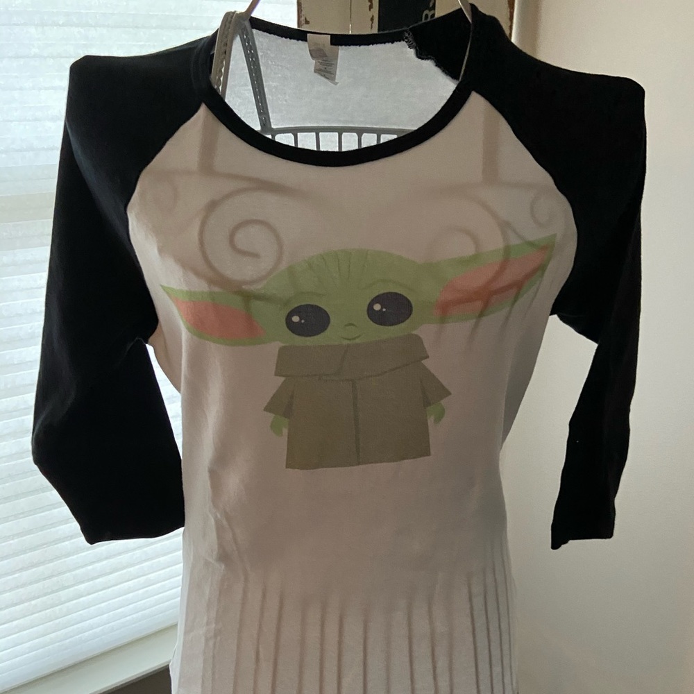 Disney Mandalorian Tee